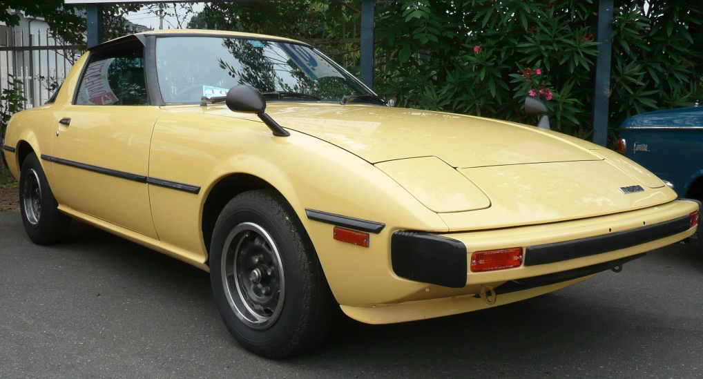 マツダ 起死回生の起爆車 初代rx 7 Sa22c Fb3s 型 1978年 1985年 について調べてみた 高級車 外車の高価買取なら 東京ユーポス