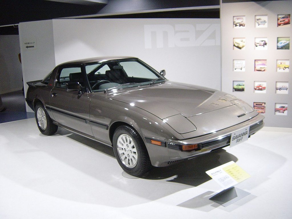 マツダ 起死回生の起爆車 初代rx 7 Sa22c Fb3s 型 1978年 1985年 について調べてみた 高級車 外車の高価買取なら 東京ユーポス